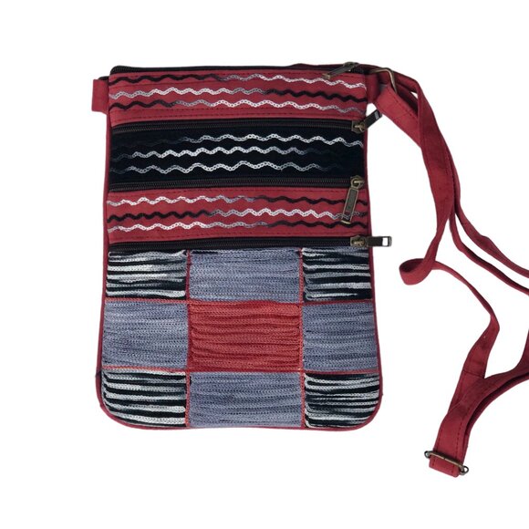 Red and Grey Embroidered Purse Block Pattern - Picture 3 of 3